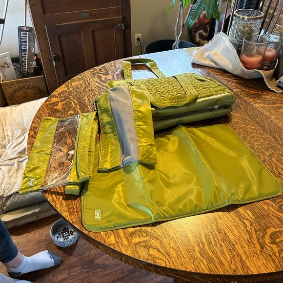 Lug Caboose Carry All - Picture 4 of 8